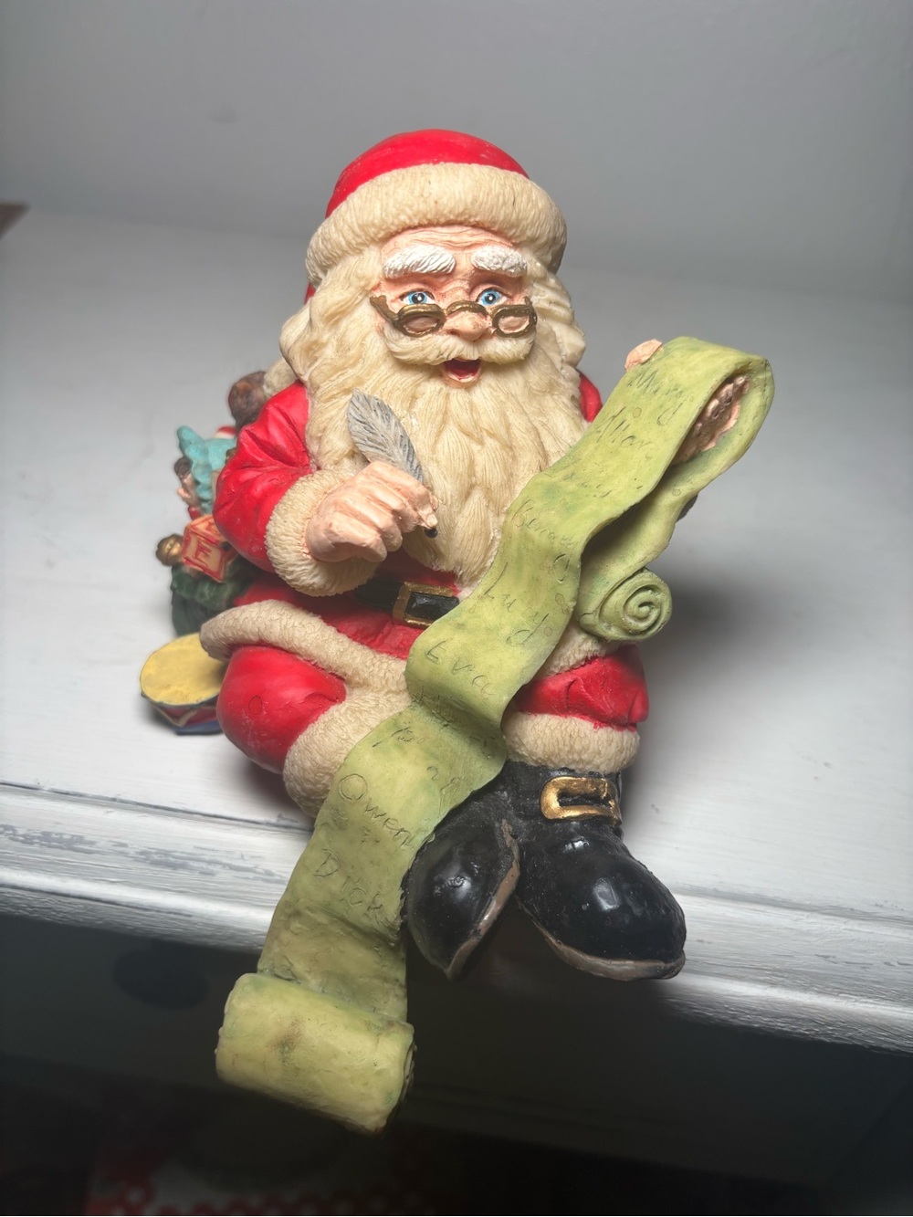 Vintage Resin Santa Claus Shelf Sitter Figurine with Christmas List